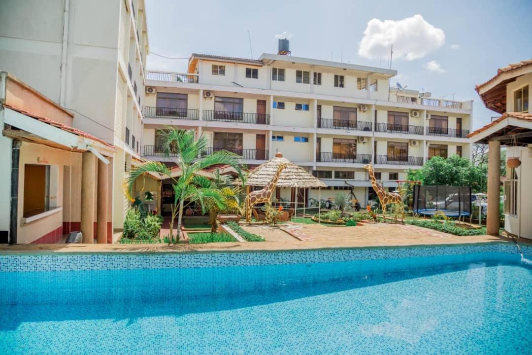 Kilimanjaro Crane Hotel Moshi Kültér fotó