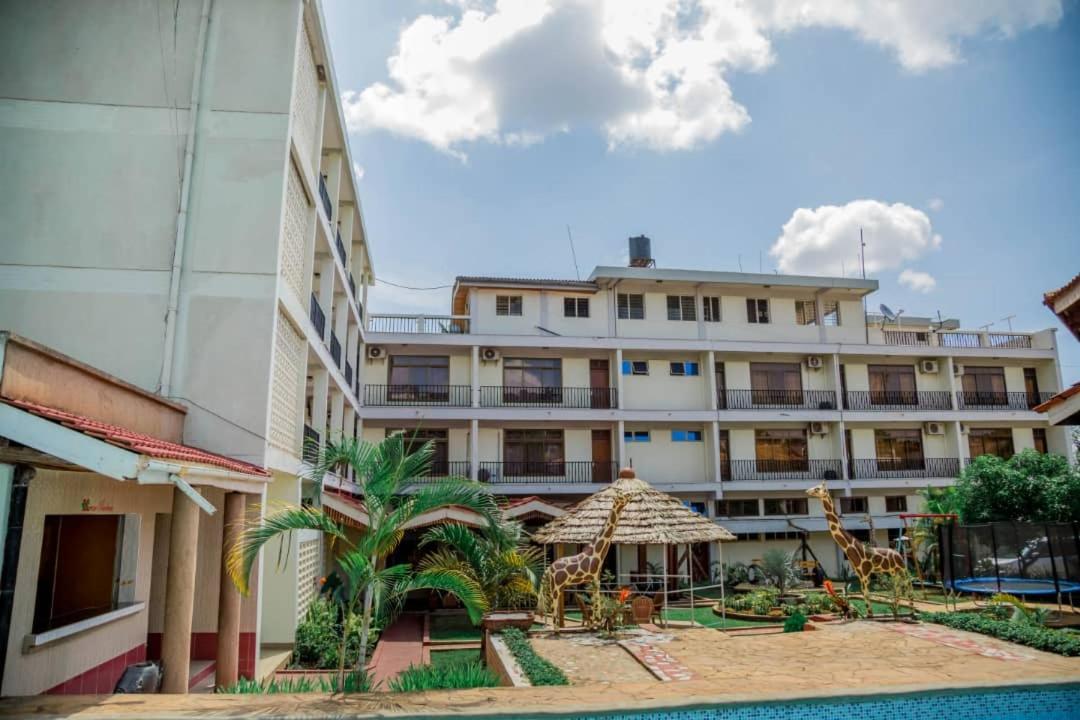 Kilimanjaro Crane Hotel Moshi Kültér fotó