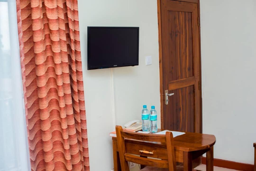 Kilimanjaro Crane Hotel Moshi Kültér fotó