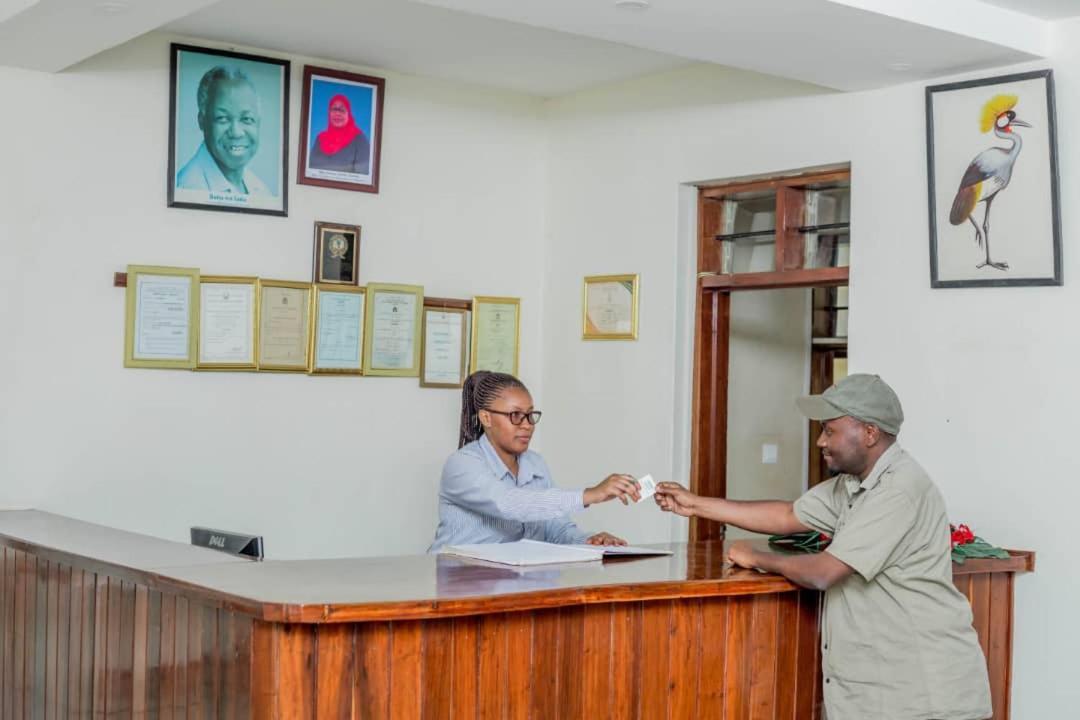 Kilimanjaro Crane Hotel Moshi Kültér fotó