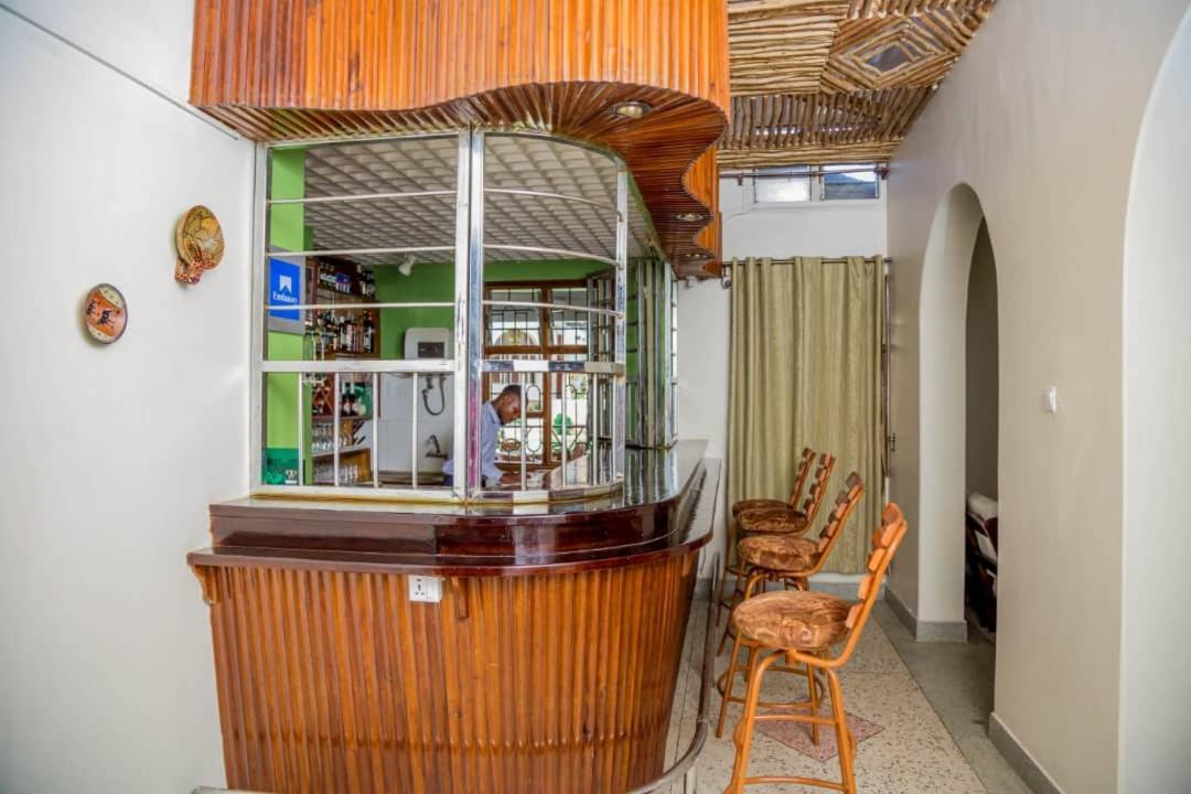 Kilimanjaro Crane Hotel Moshi Kültér fotó